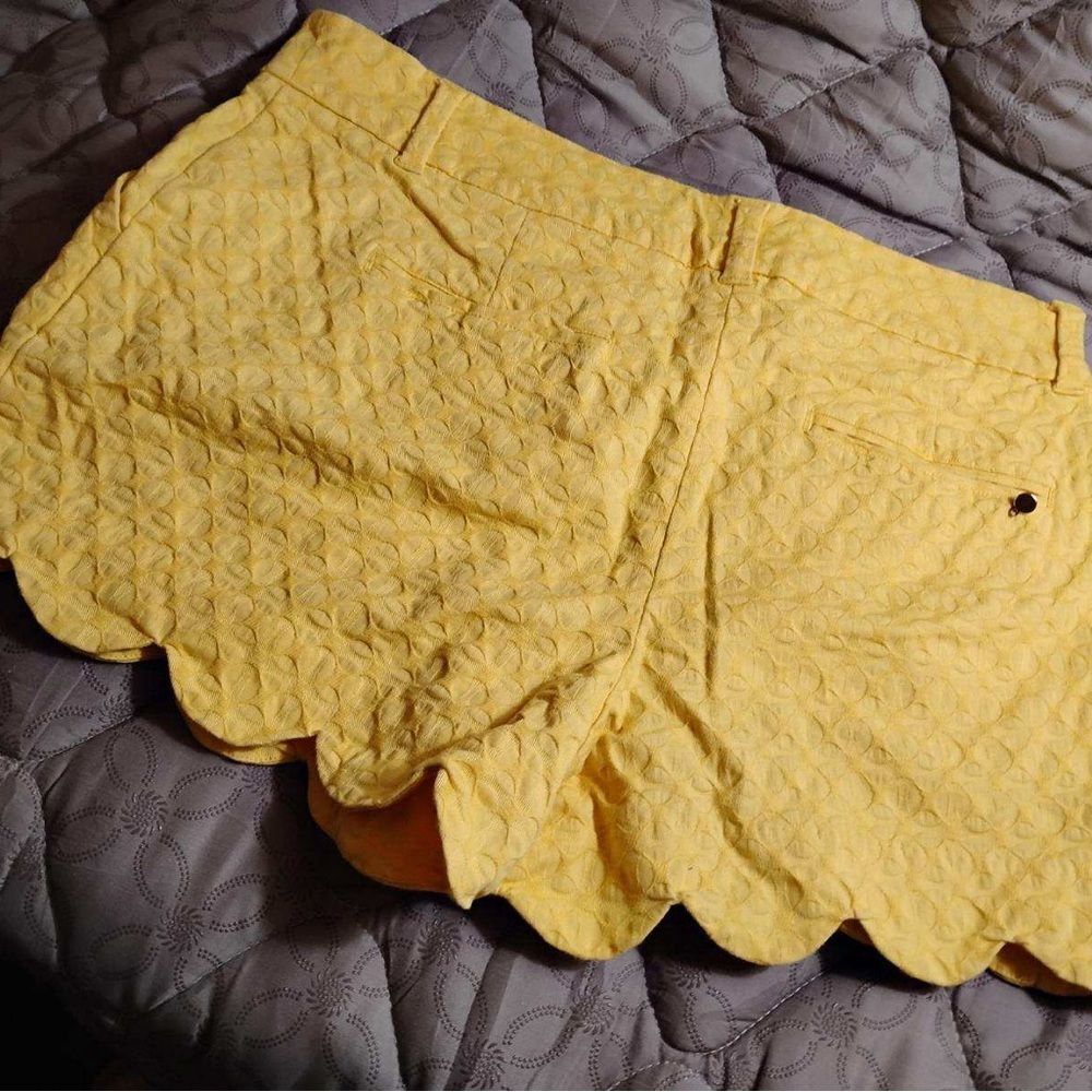 Crown & Ivy Yellow Textured Shorts - Picture 3 of 5